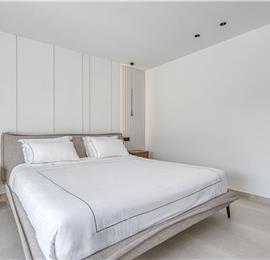 5 bedroom luxury seaside villa with indoor & outdoor pool, near Acharavi, sleeps 10